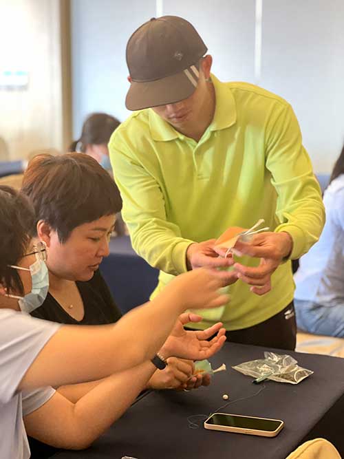 【巧手做香包 健康迎端午】創(chuàng)力集團(tuán)開(kāi)展香包制作活動(dòng)(圖2)