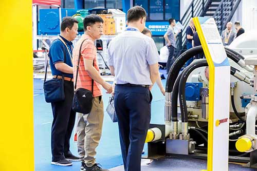 熱烈祝賀上海創(chuàng)力集團(tuán)參展貴州能博會(huì)取得圓滿成功(圖9)