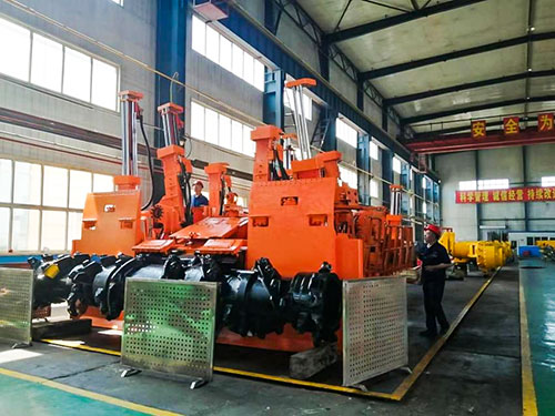 上海創(chuàng)力集團下屬大同同力公司圓滿完成久益掘錨機維修任務(wù)(圖2)