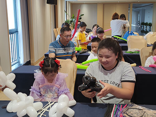 【月滿華誕 匠心傳情】創(chuàng)力集團舉辦“團圓慶華誕”親子活動?(圖5)