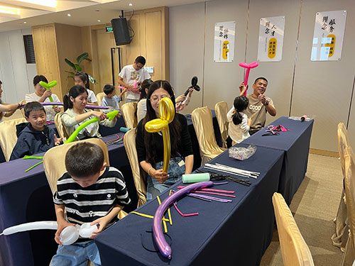 【月滿華誕 匠心傳情】創(chuàng)力集團舉辦“團圓慶華誕”親子活動?(圖3)